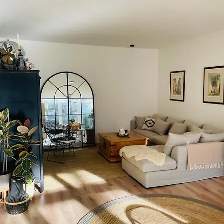 Appartement Spacious With Garden